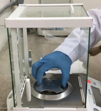 CERTIFICADO DE CALIBRACIÓN POR ORGANISMOS DE ACREDITACIÓN EN INSTALACIONES DEL CLIENTE DE BALANZA ANALÍTICA CON d ≥ 0,001g