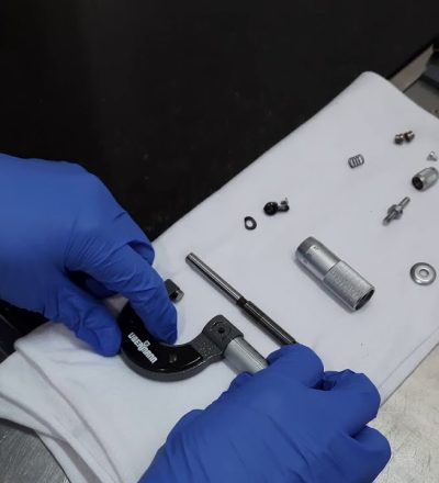 CERTIFICADO DE CALIBRACIÓN POR ORGANISMO DE ACREDITACIÓN EN LABORATORIO DE TORNILLO MICRÓMETRICO DE EXTERIORES 0 A 150 mm